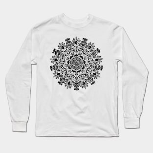 Mandala in black and white Long Sleeve T-Shirt